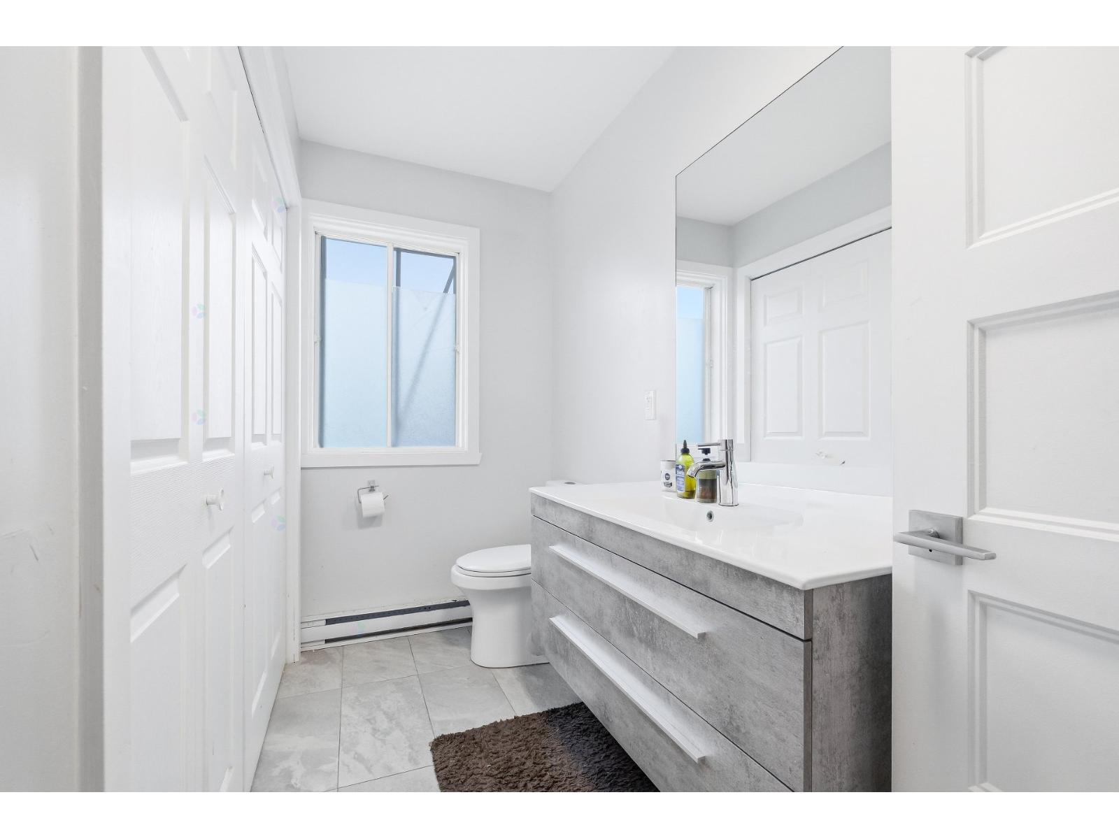 3803-3825 Boul. St-laurent Property Photo 22
