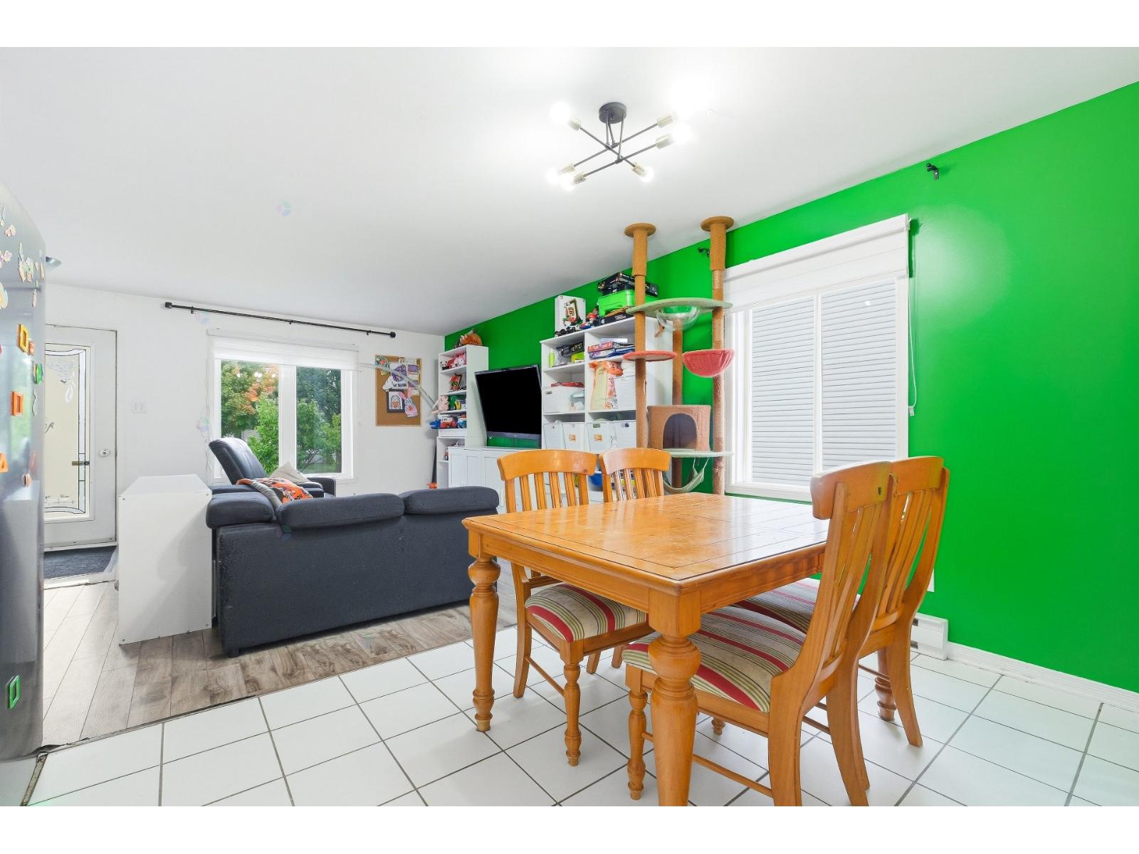 3803-3825 Boul. St-laurent Property Photo 25