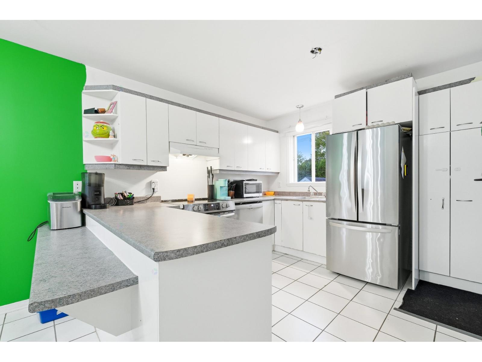 3803-3825 Boul. St-laurent Property Photo 27