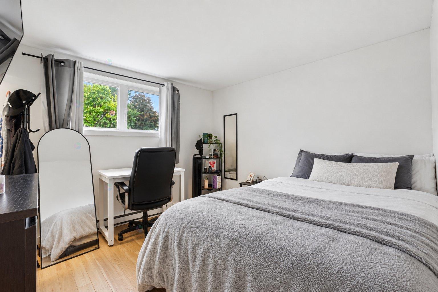 3803-3825 Boul. St-laurent Property Photo 38
