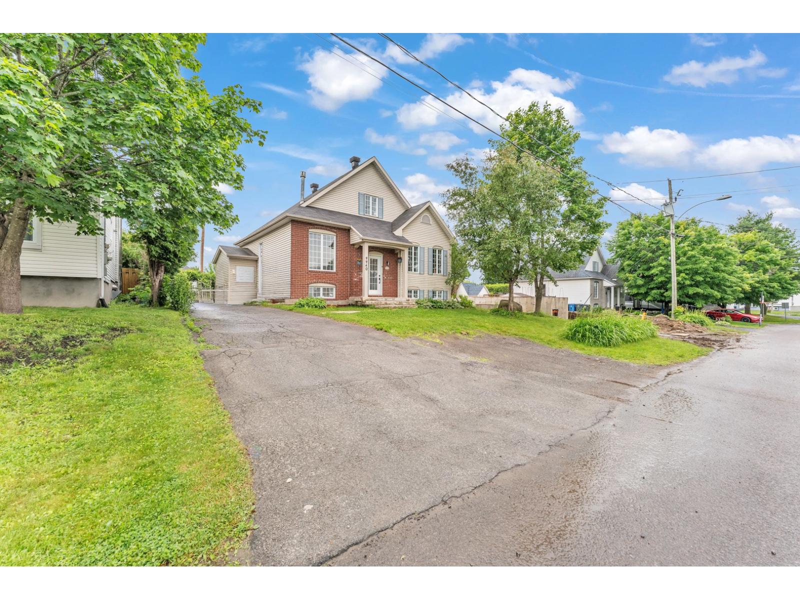 9940 Rue Des Geais-bleus Property Photo 1