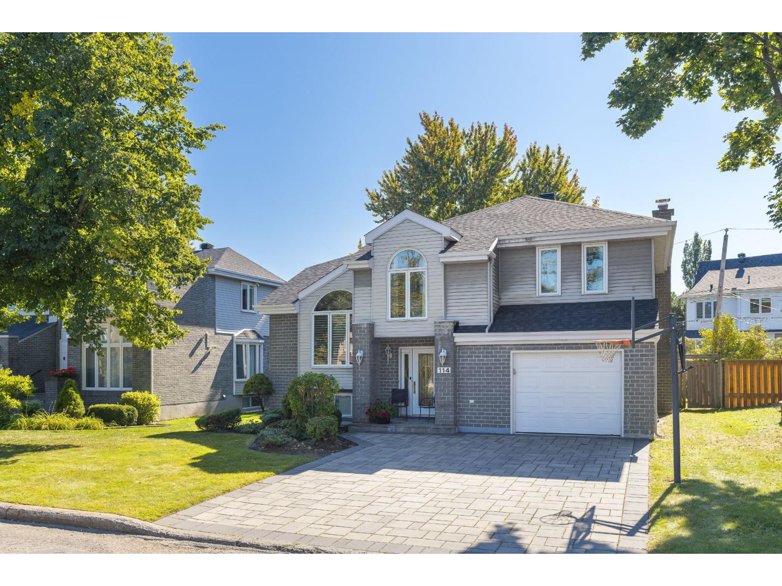 114 Rue Louis-riel Photo de la propriété 1