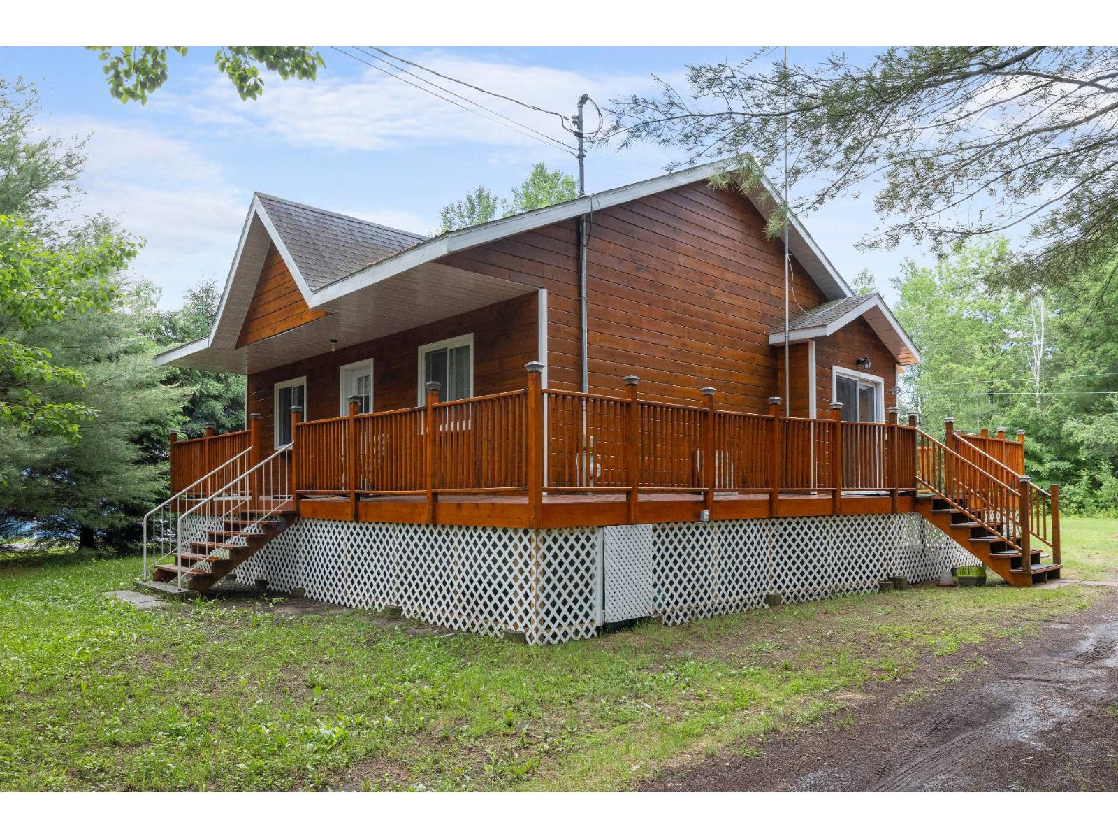 1458 Boul. Delorme Property Photo 1