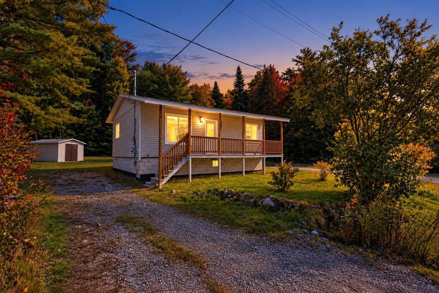 3395 Ch. Marie-reine-des-coeurs Property Photo 1