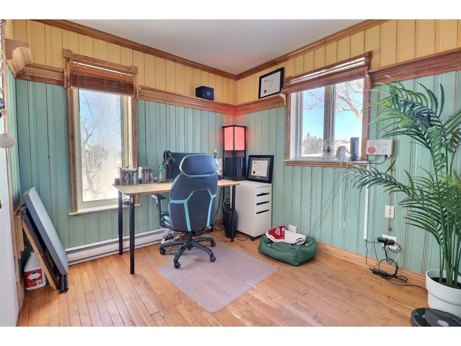 226 Boul. Perron E. Property Photo 10