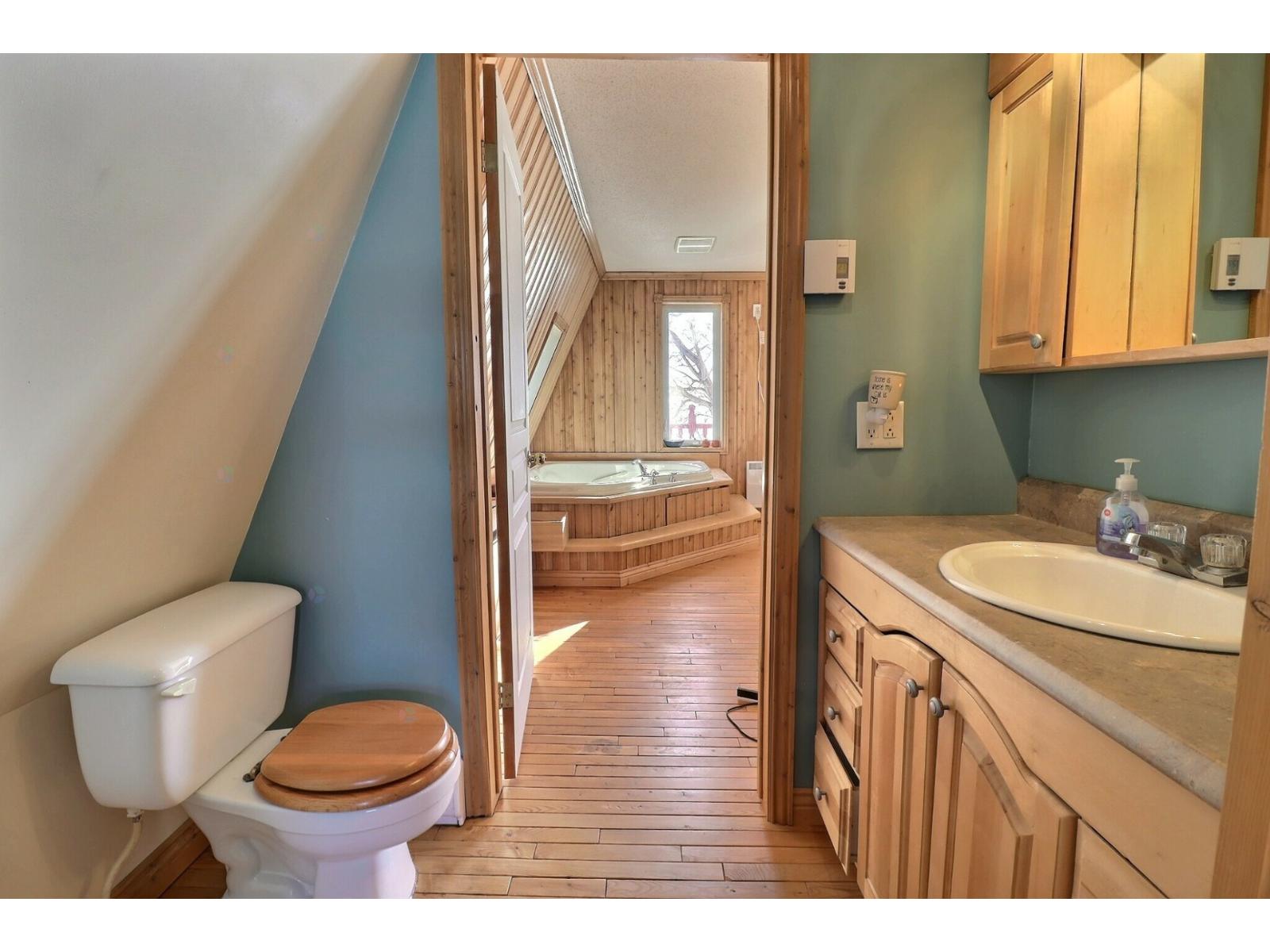 226 Boul. Perron E. Property Photo 15