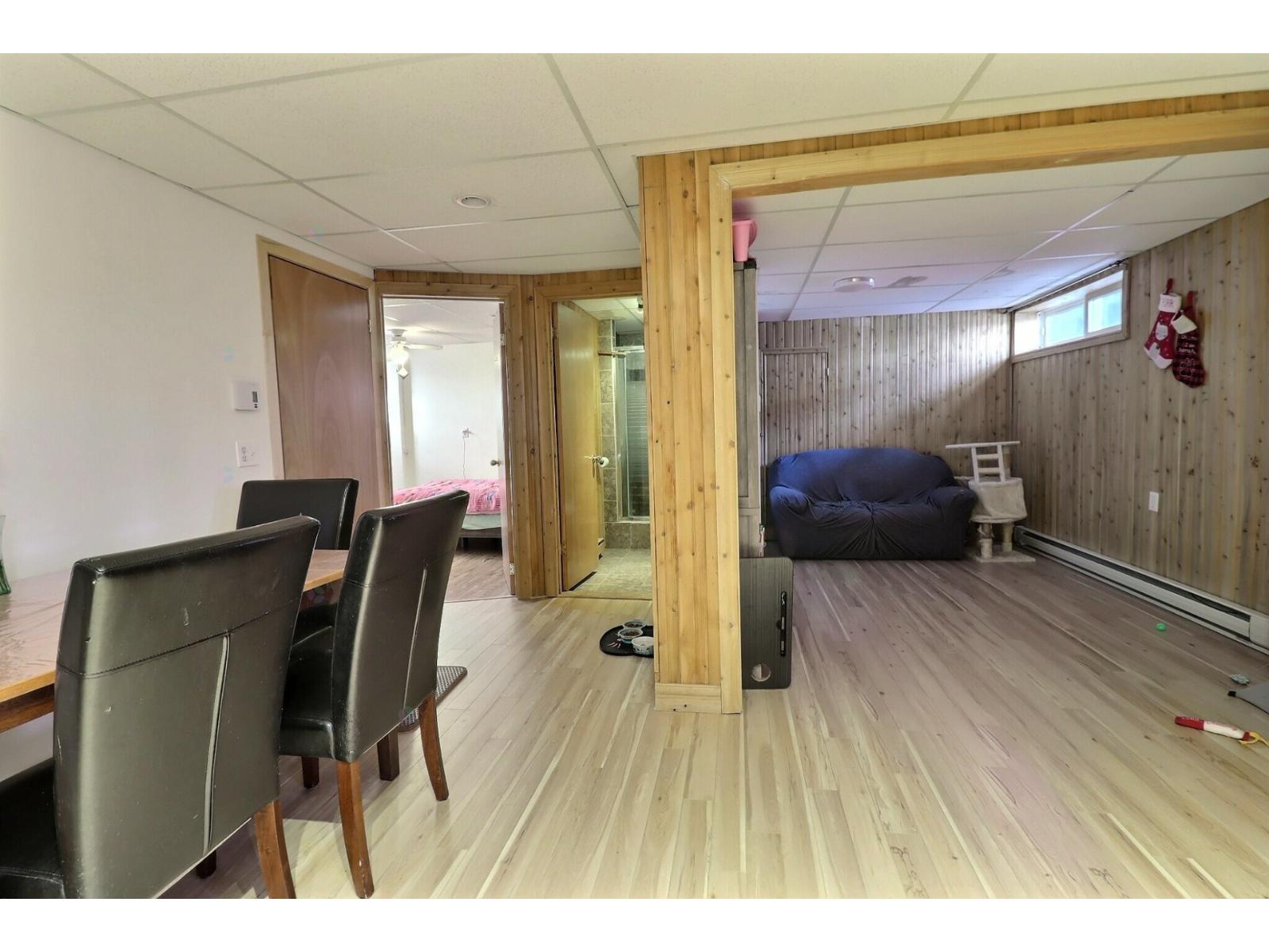 226 Boul. Perron E. Property Photo 20