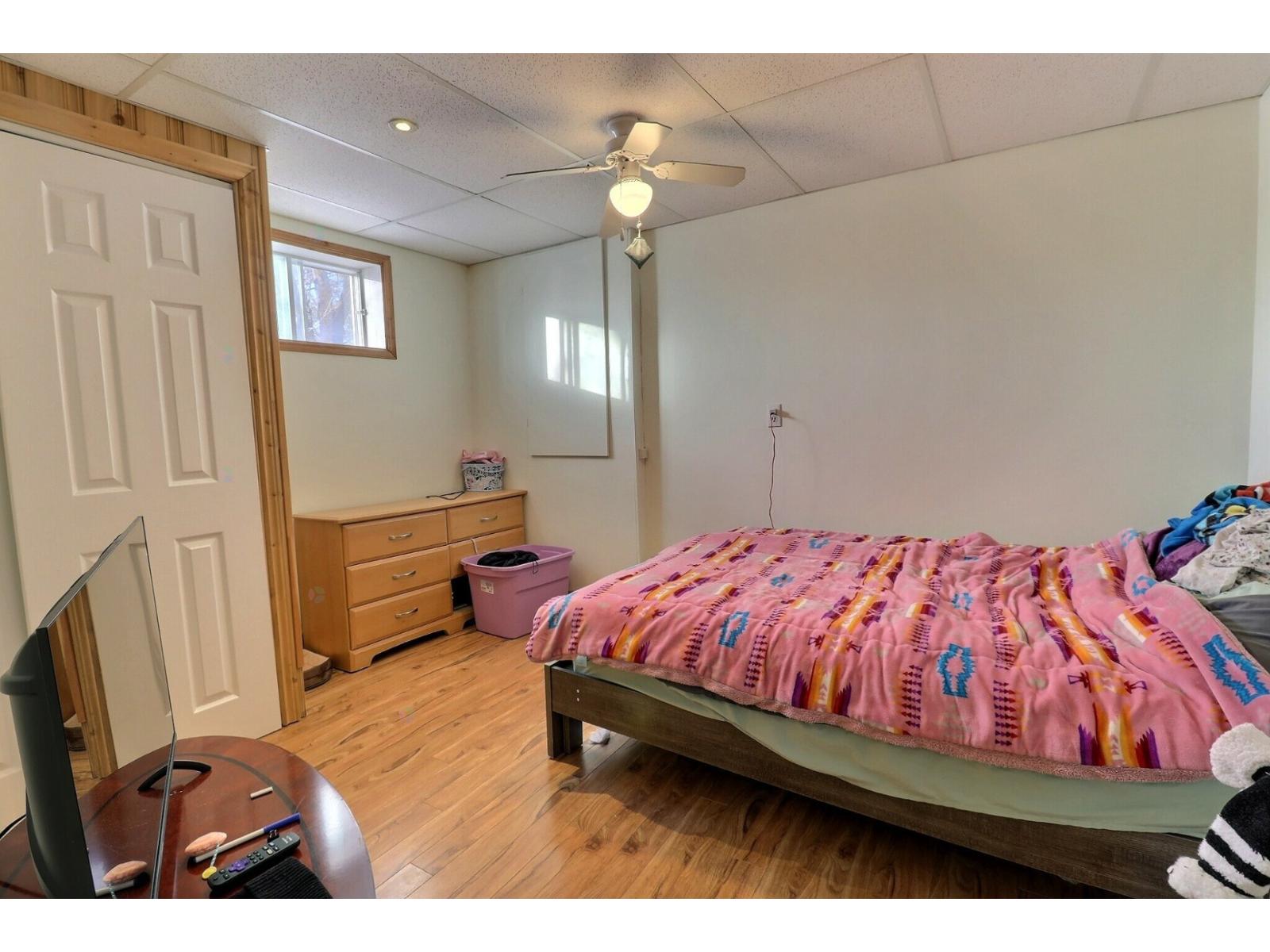 226 Boul. Perron E. Property Photo 23