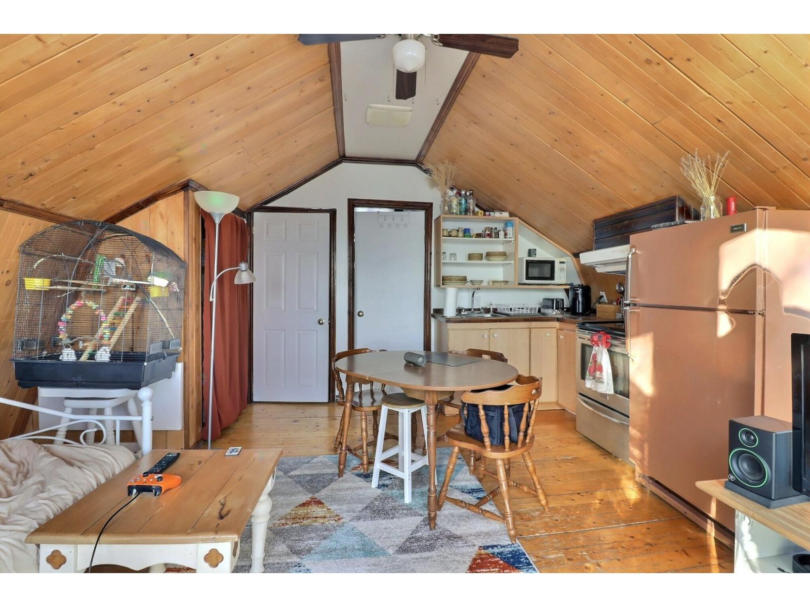 226 Boul. Perron E. Property Photo 24