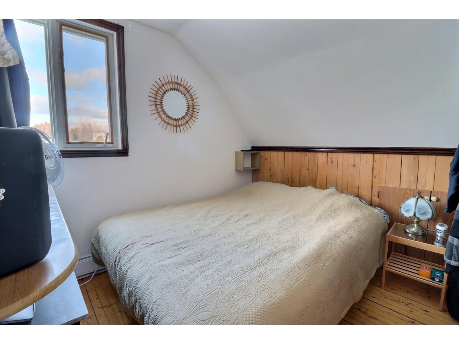 226 Boul. Perron E. Property Photo 25