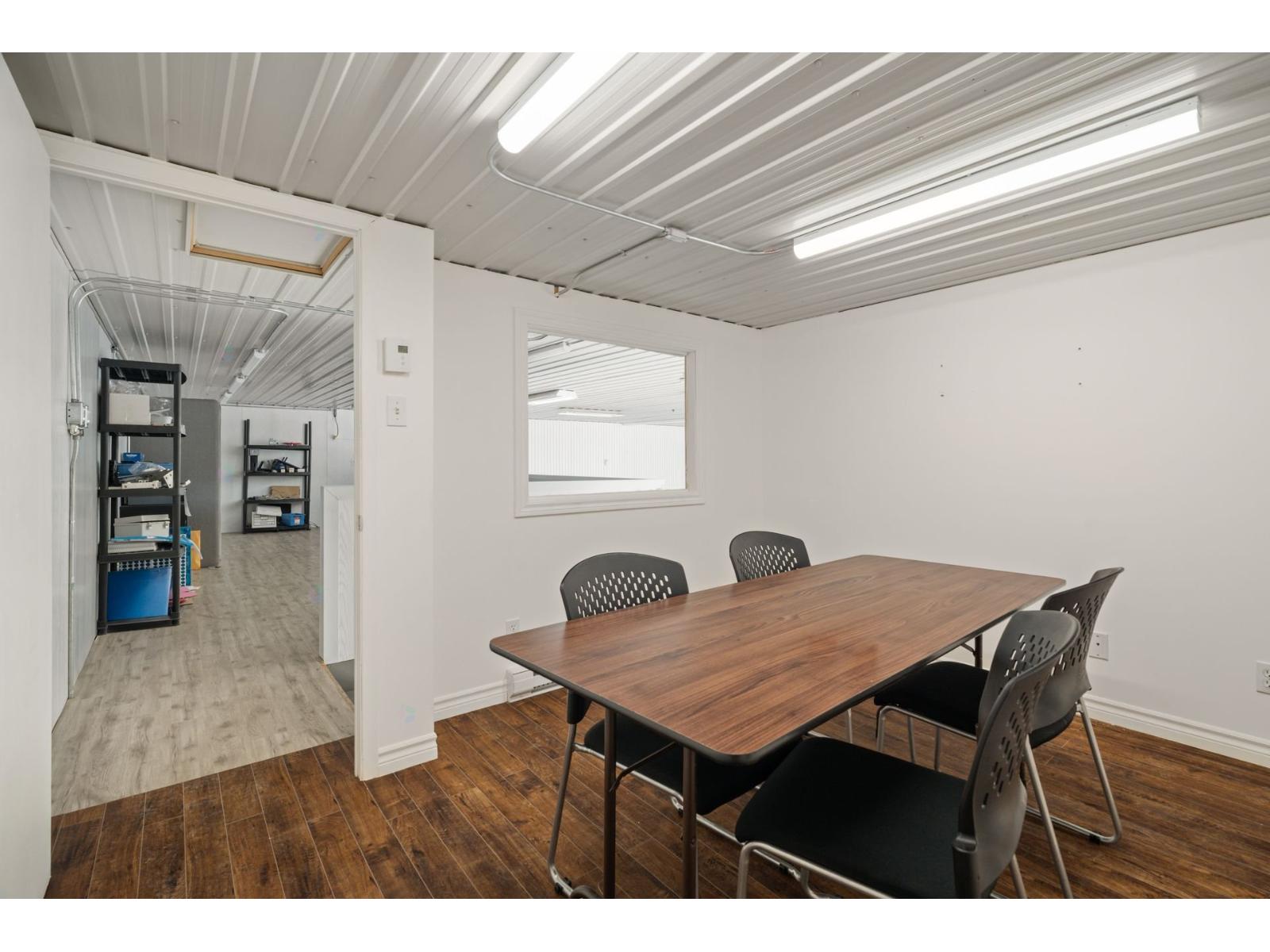 475-479 Av. Le Neuf Property Photo 14