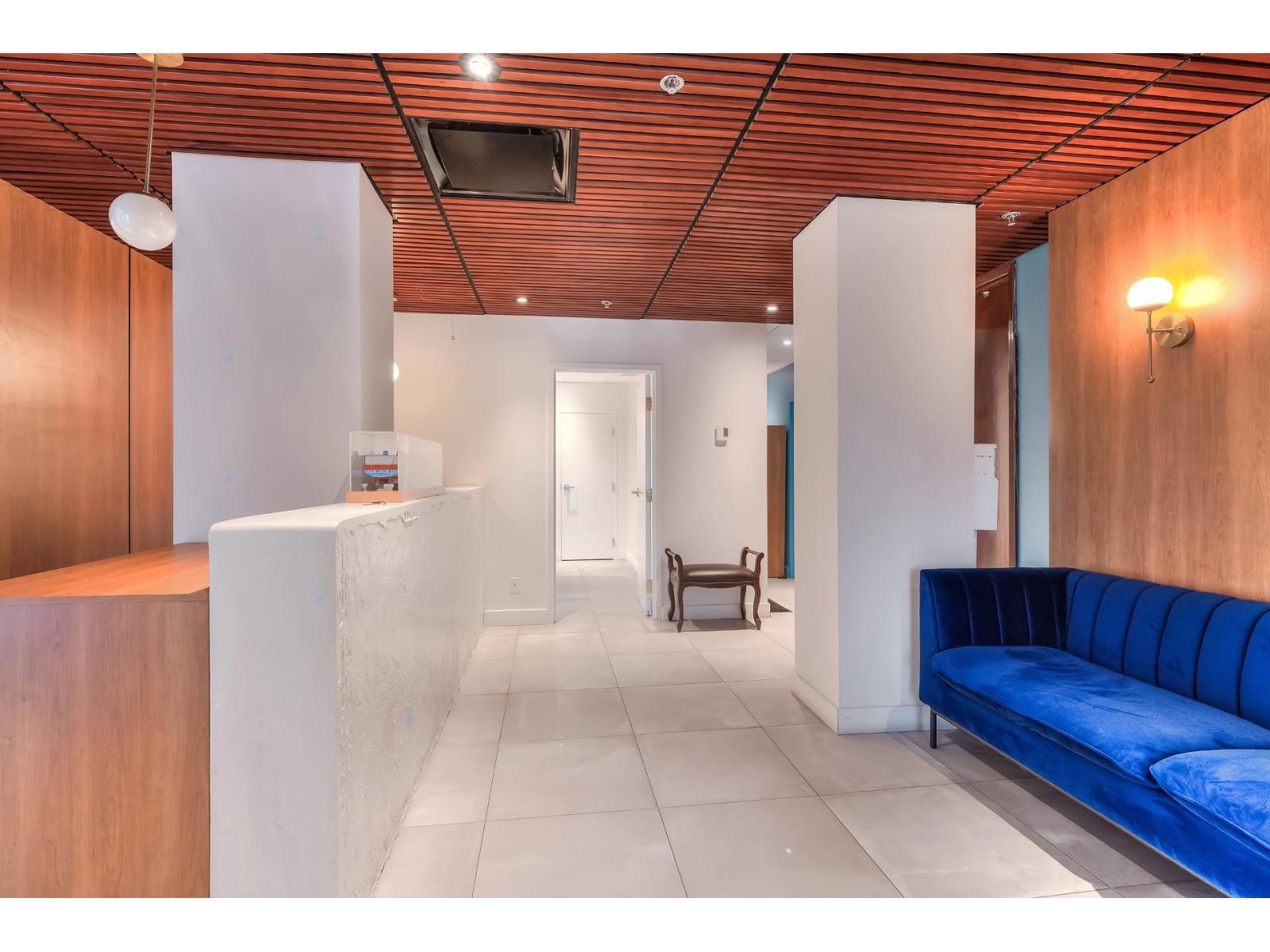 510 Boul. St-laurent, #201 Property Photo 2