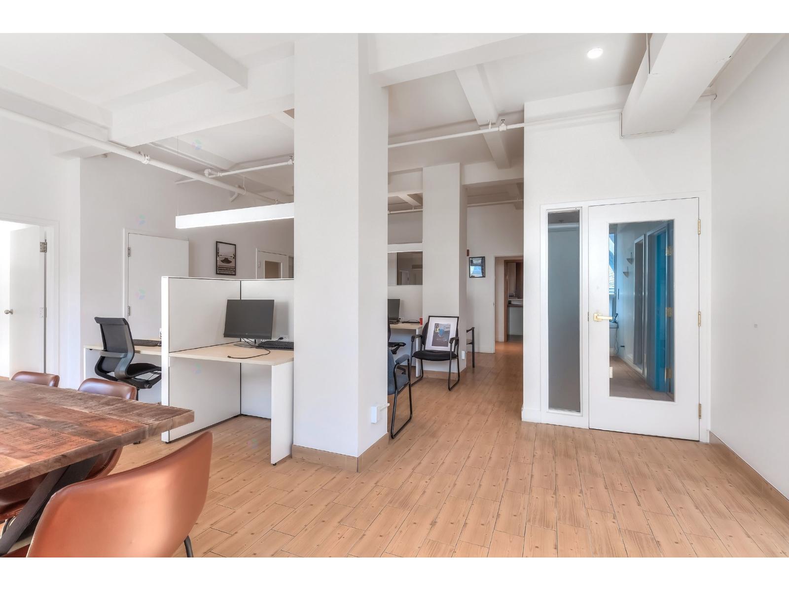 510 Boul. St-laurent, #201 Property Photo 8