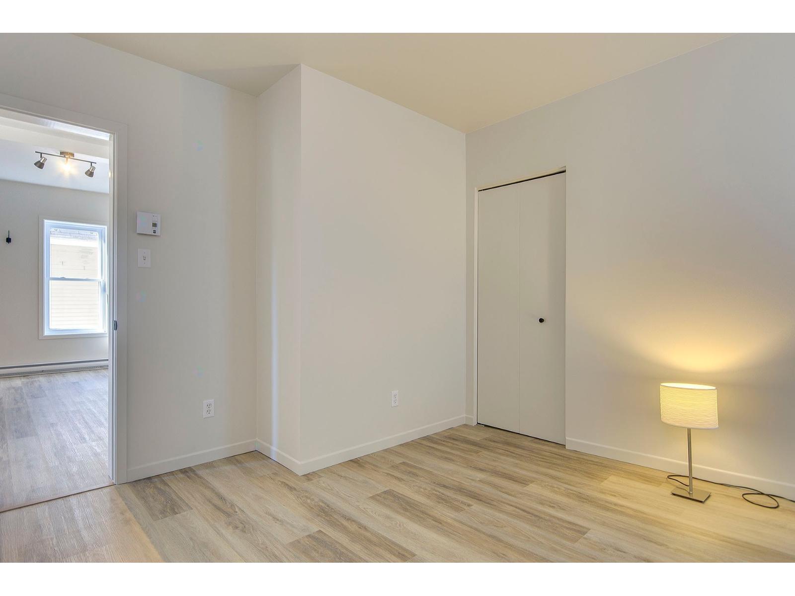 22 Rue Principale N. Property Photo 36