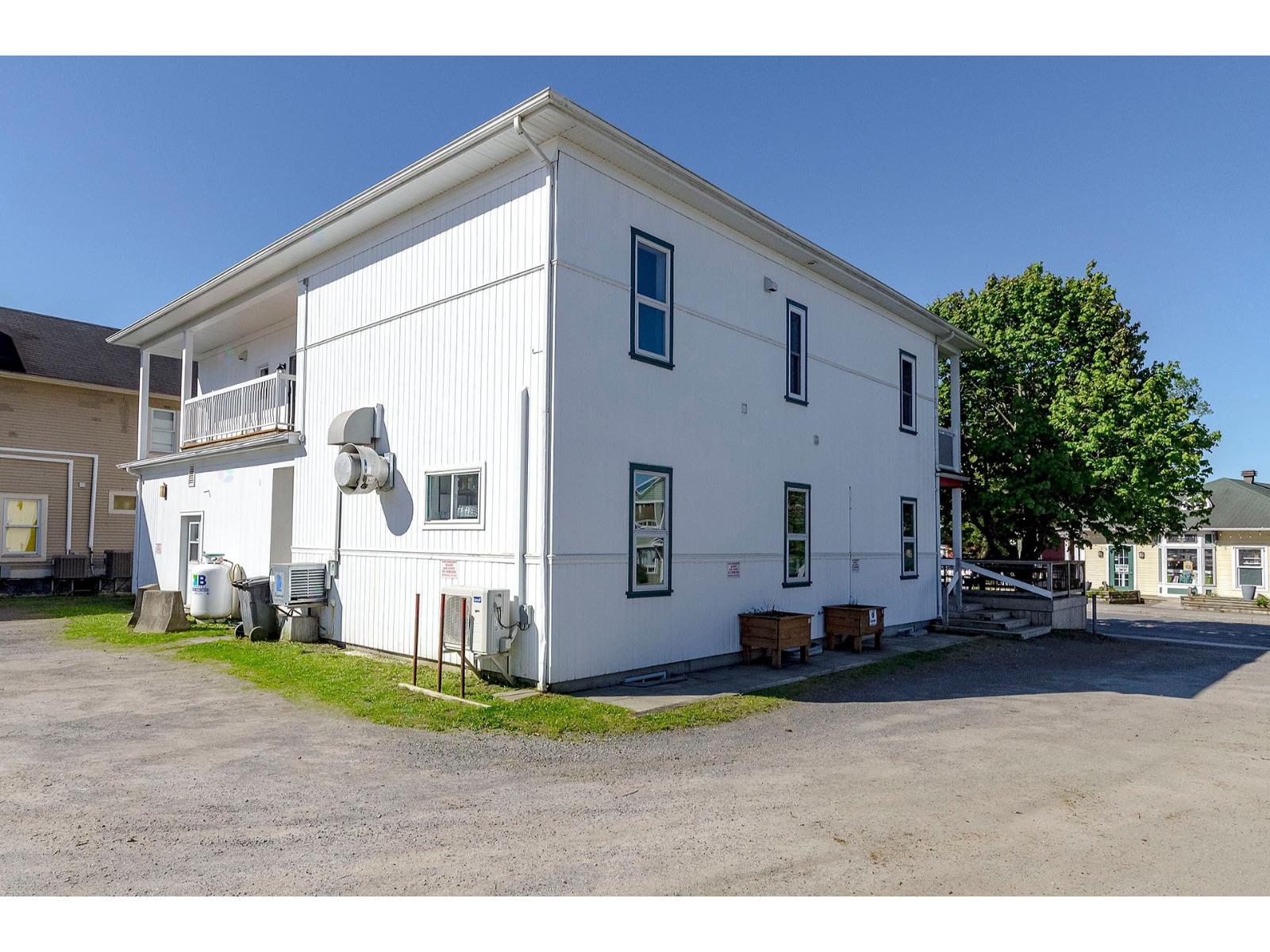 22 Rue Principale N. Property Photo 49