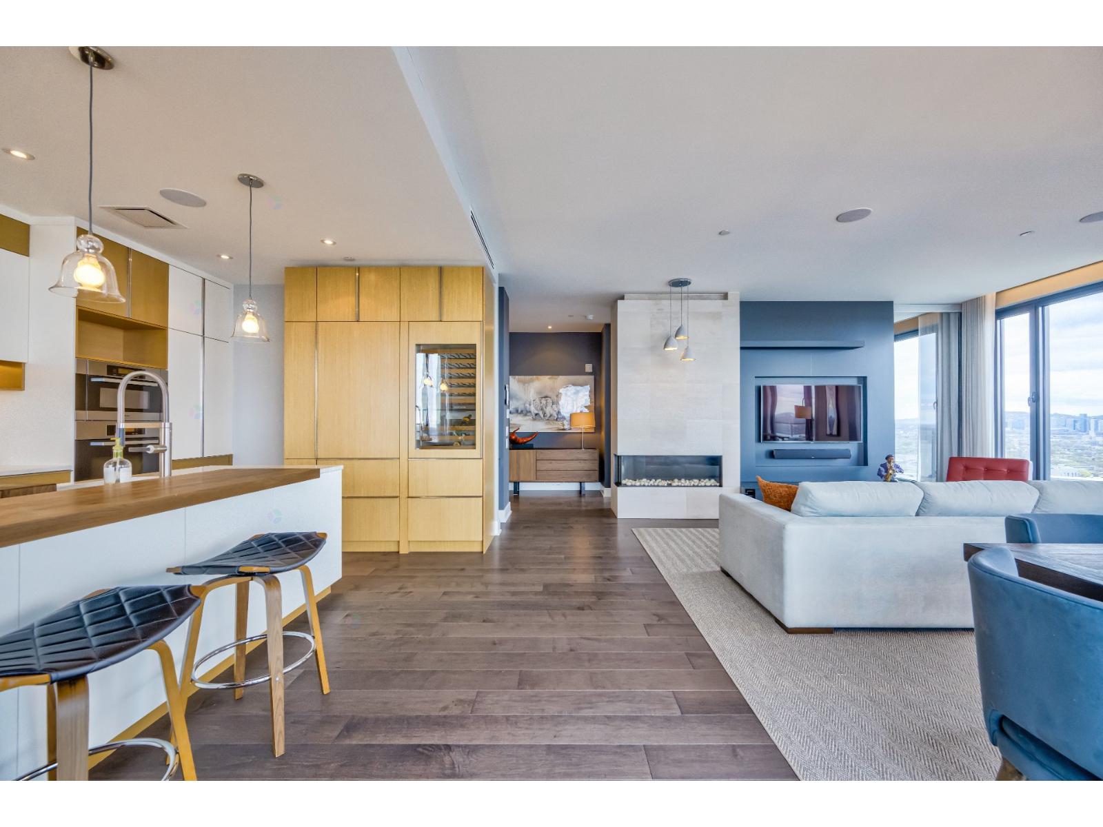 299 Rue De La Rotonde, #ph2-1 Property Photo 3