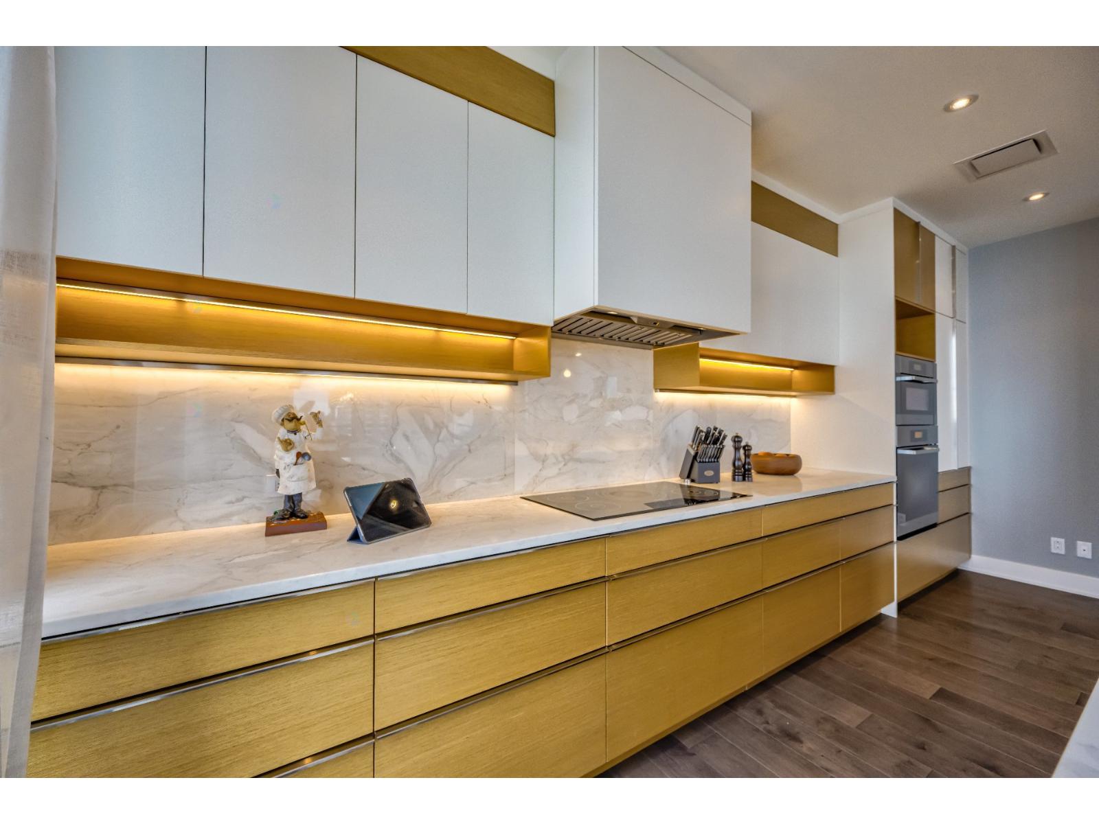 299 Rue De La Rotonde, #ph2-1 Property Photo 11