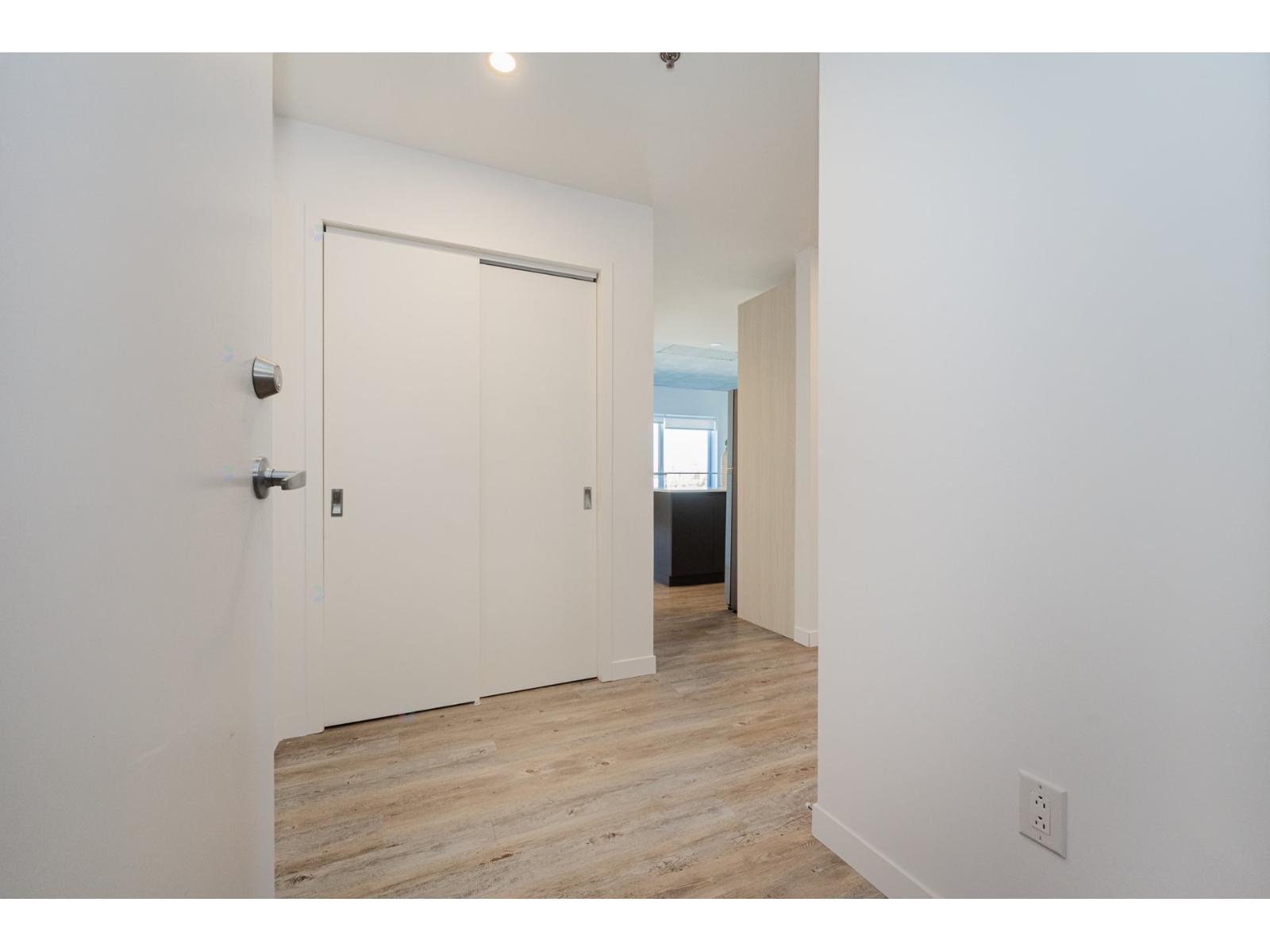30 Rue D'orly, #418 Property Photo 3
