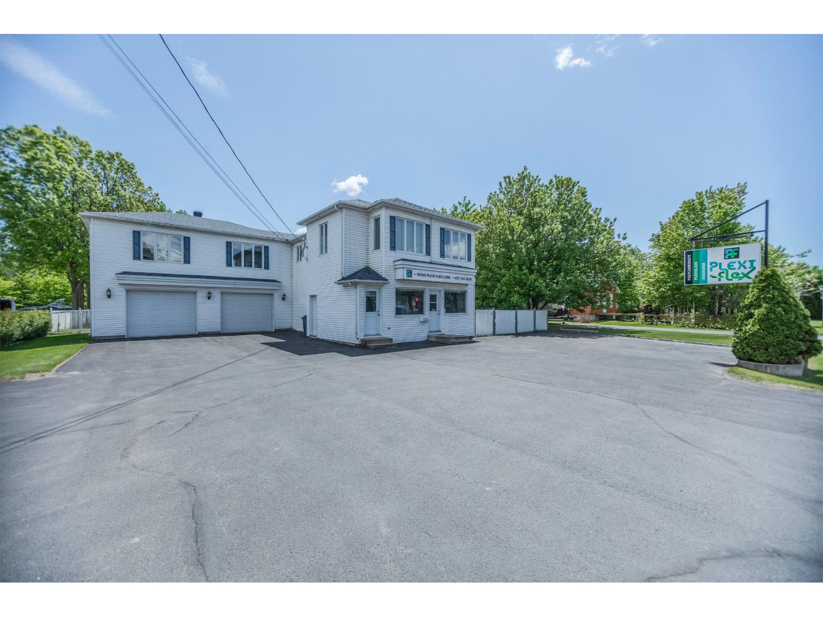 1255-1255b Ch. Des Patriotes Property Photo 34