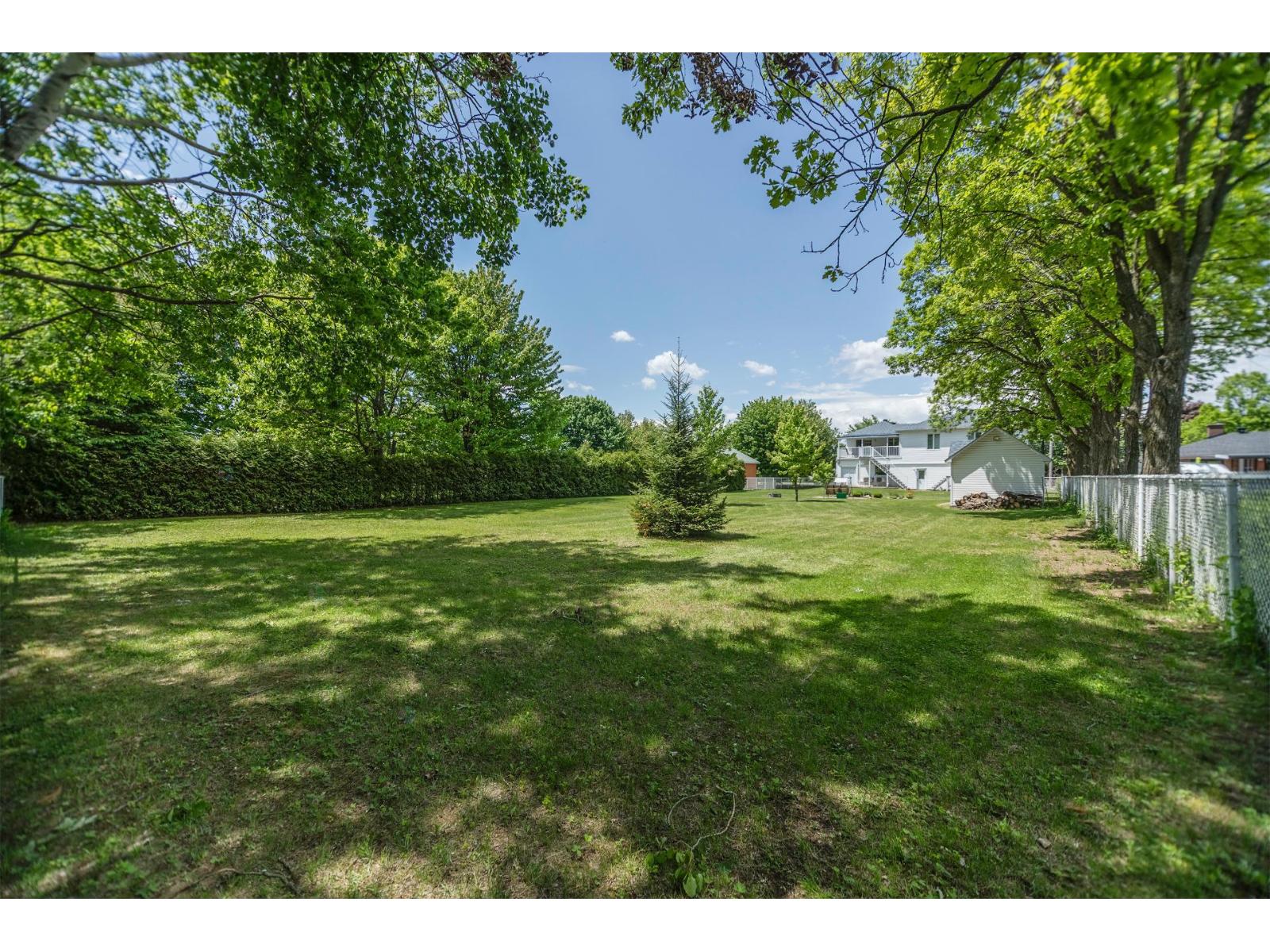 1255-1255b Ch. Des Patriotes Property Photo 39