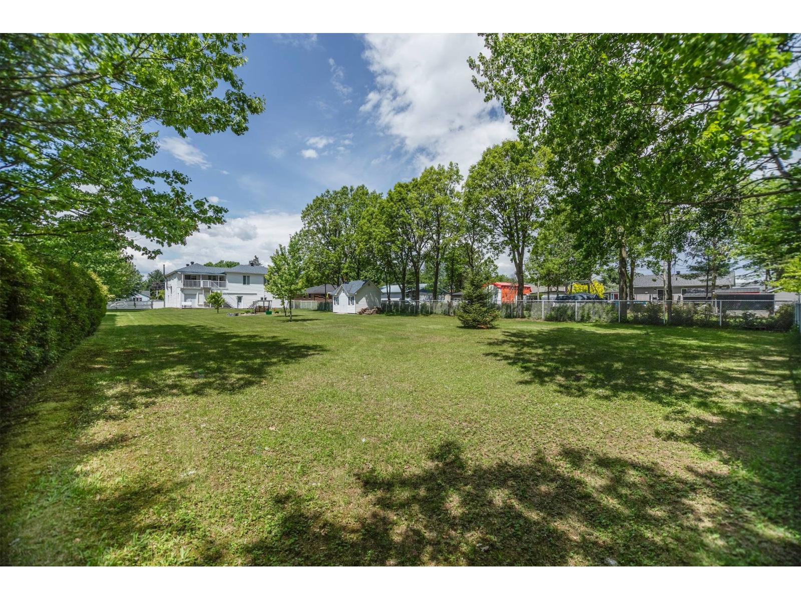 1255-1255b Ch. Des Patriotes Property Photo 40