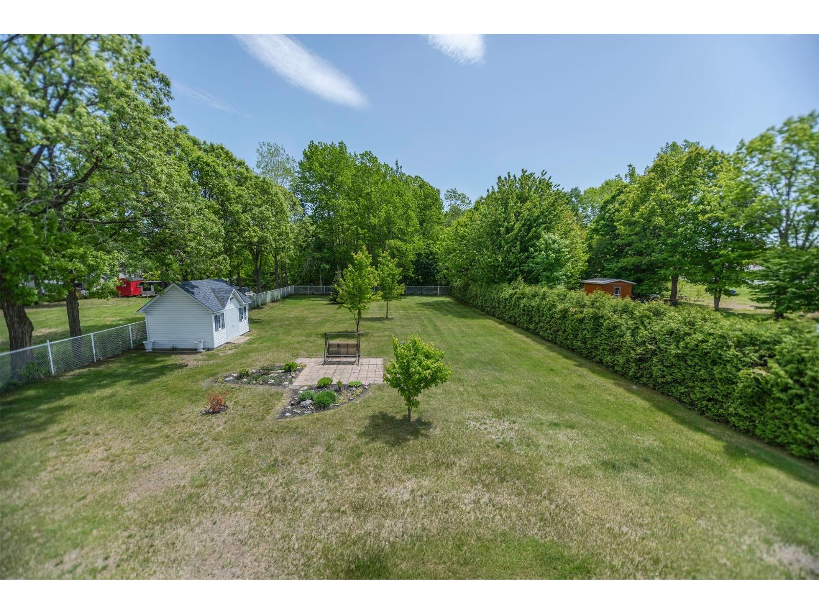 1255-1255b Ch. Des Patriotes Property Photo 42