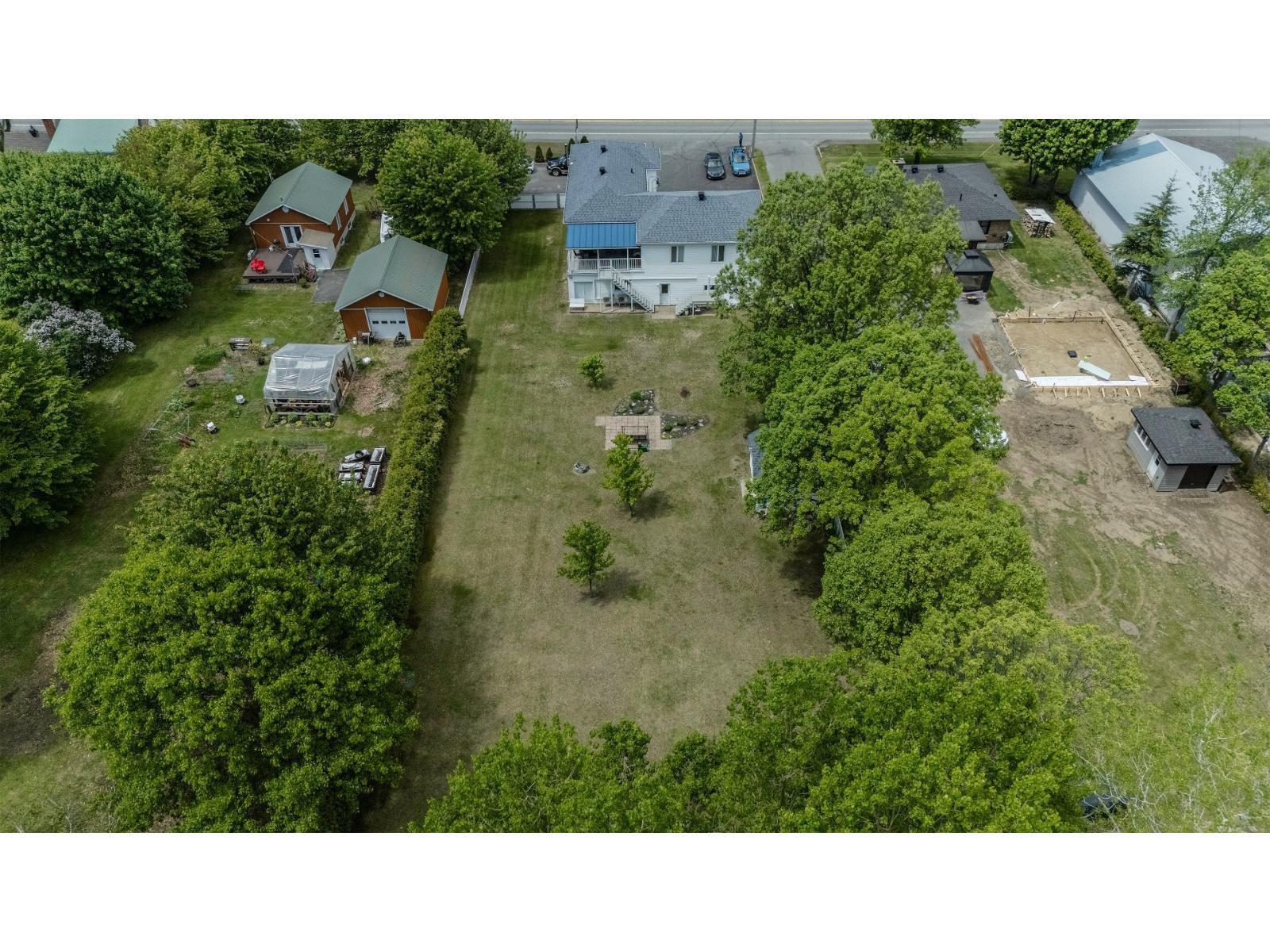 1255-1255b Ch. Des Patriotes Property Photo 55