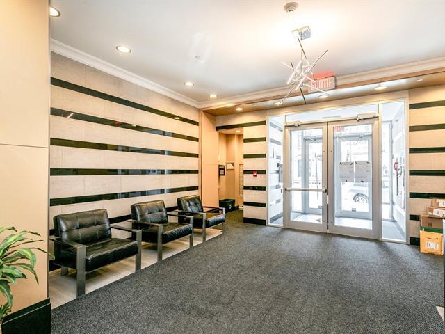 1235 Rue Bishop, #815 Property Photo 1