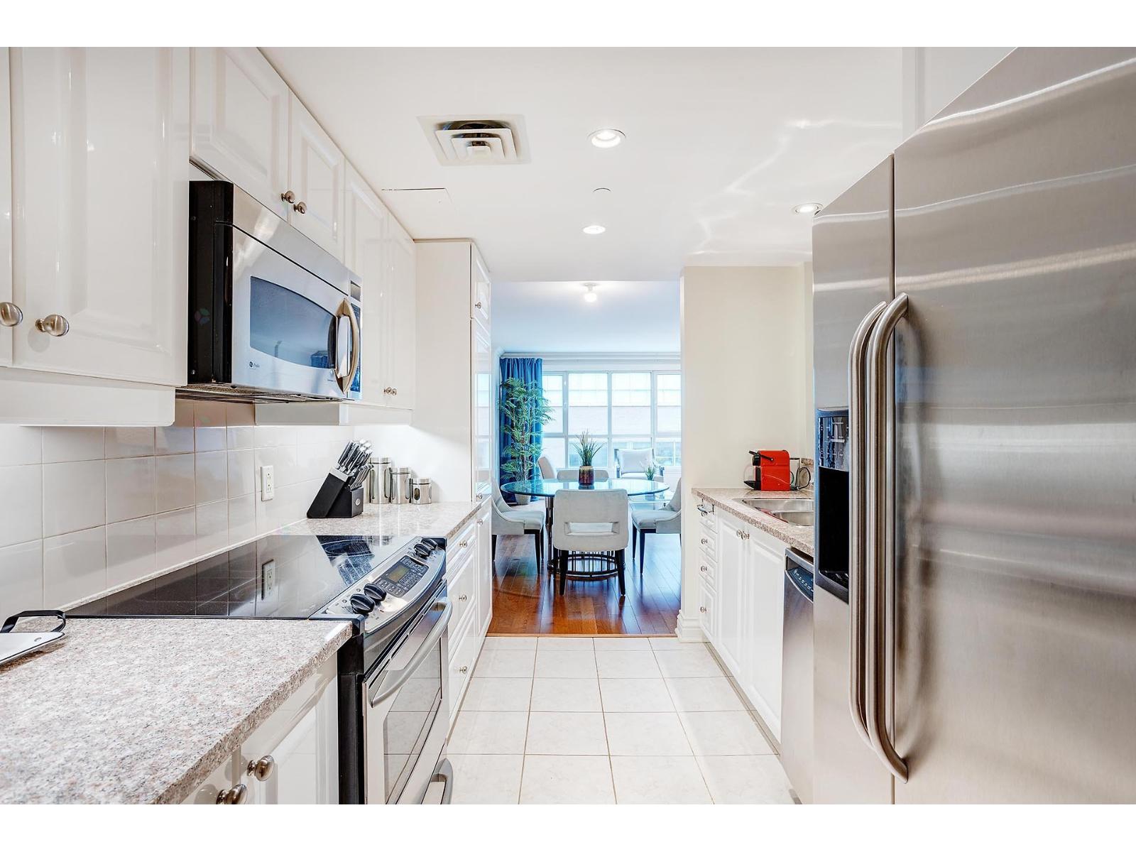 1200 Boul. De Maisonneuve O., #3c Property Photo 8