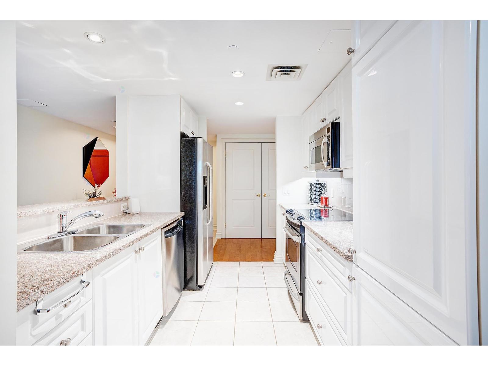 1200 Boul. De Maisonneuve O., #3c Property Photo 9