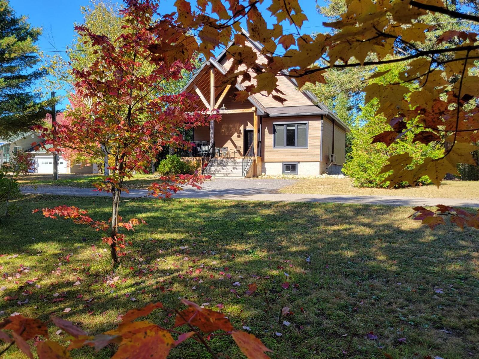 2580 Ch. Des Quatre-as Property Photo 1
