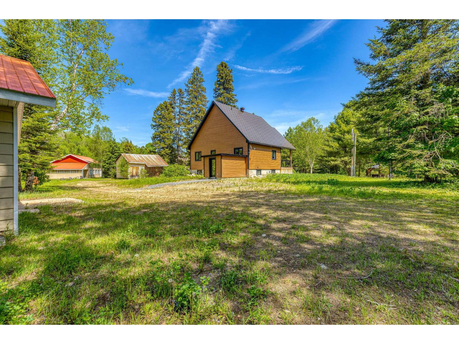2580 Ch. Des Quatre-as Property Photo 11