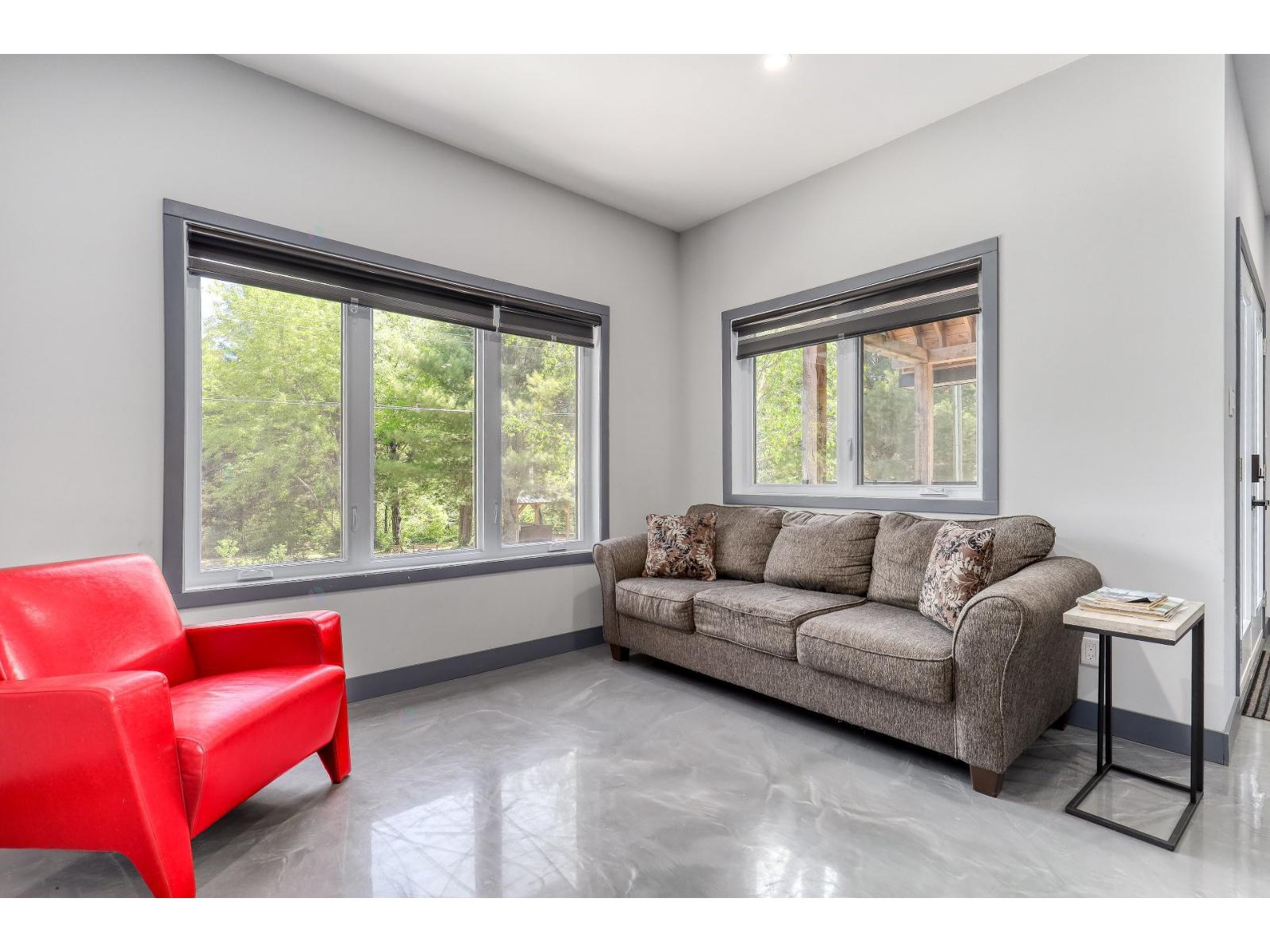 2580 Ch. Des Quatre-as Property Photo 22