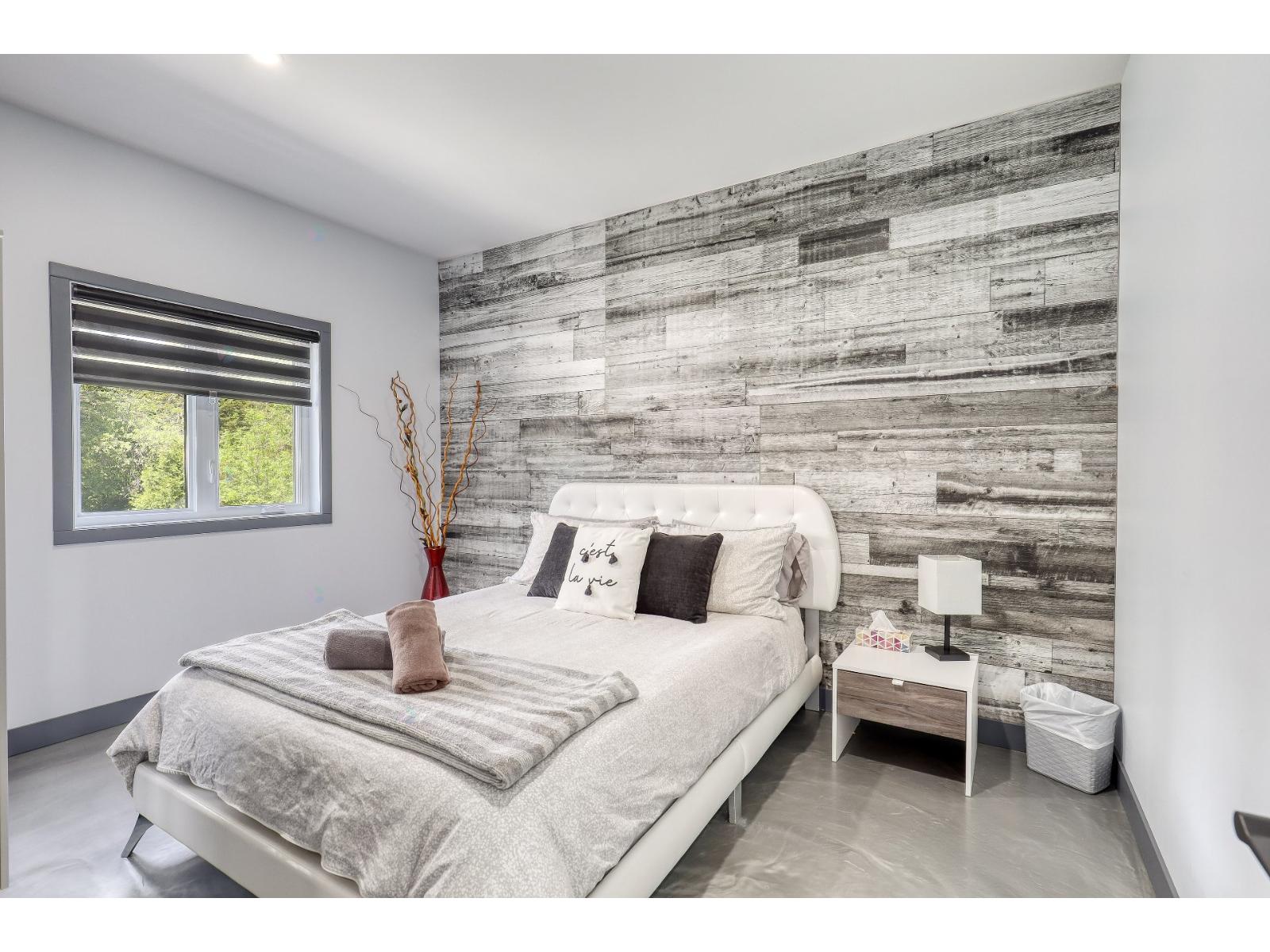 2580 Ch. Des Quatre-as Property Photo 25