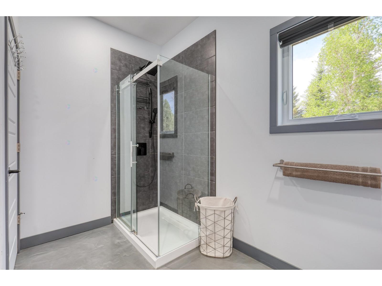 2580 Ch. Des Quatre-as Property Photo 30