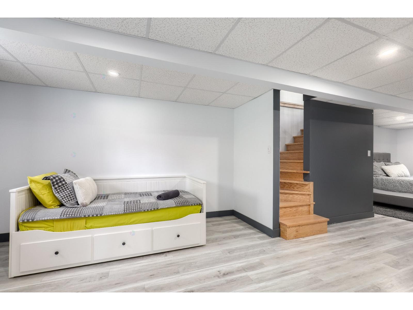 2580 Ch. Des Quatre-as Property Photo 33