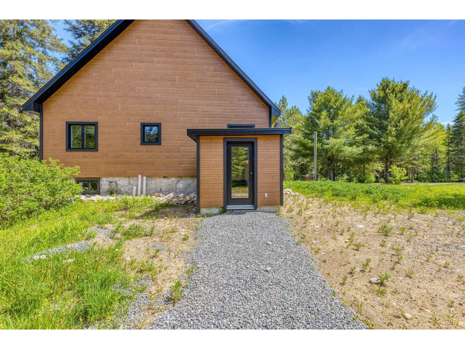 2580 Ch. Des Quatre-as Property Photo 40