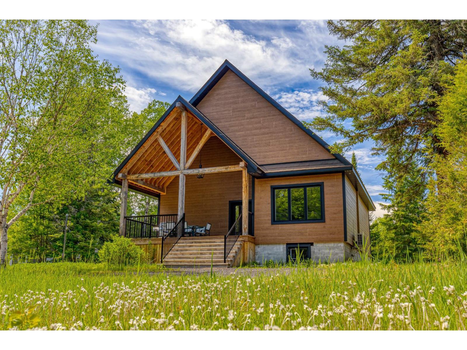 2580 Ch. Des Quatre-as Property Photo 44