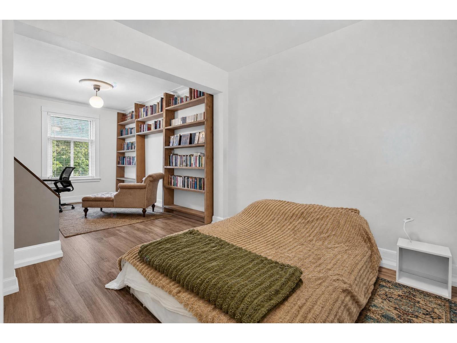92 Rue Du Square-sir-george-étienne-cartier Property Photo 3
