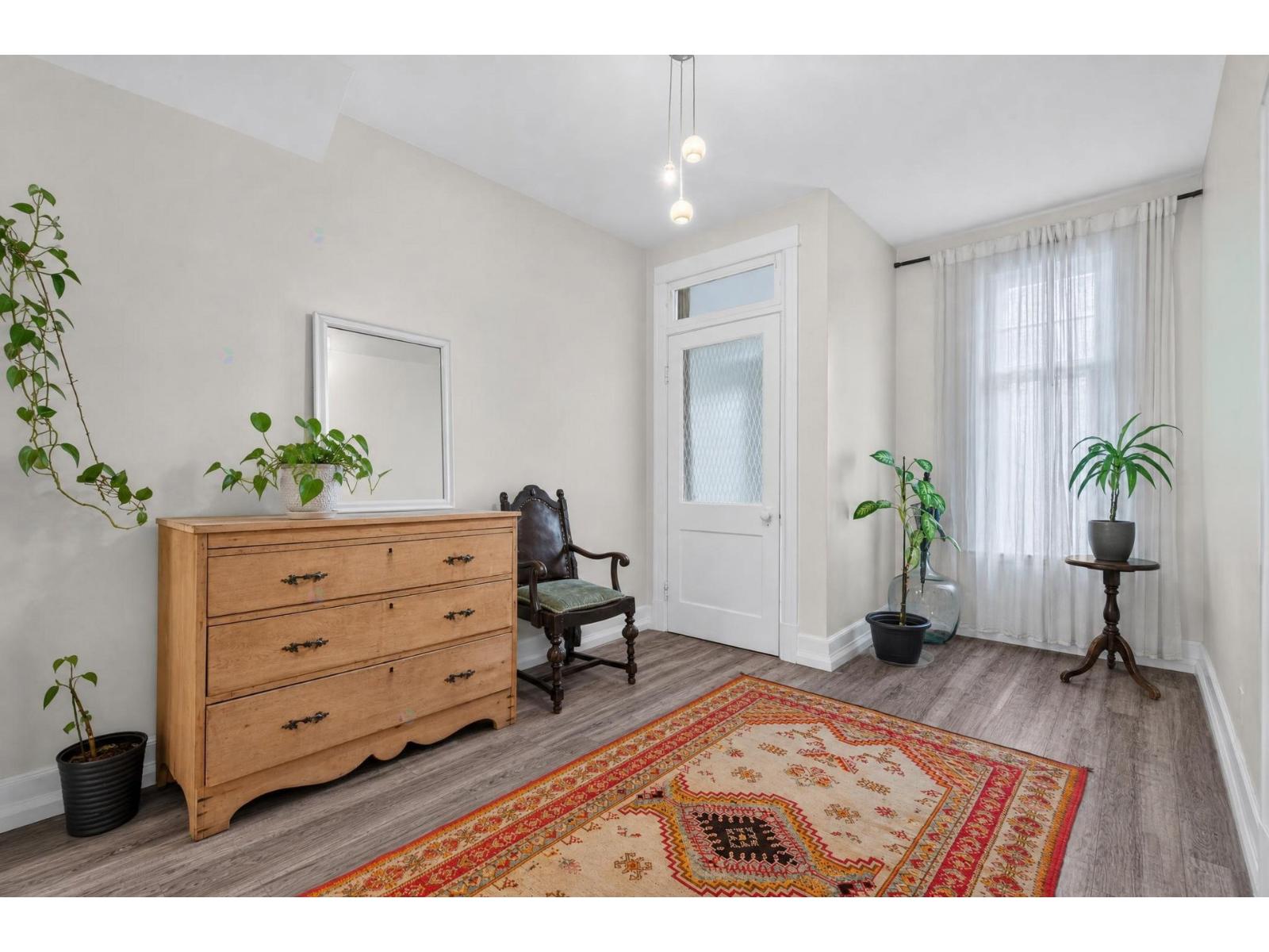 92 Rue Du Square-sir-george-étienne-cartier Property Photo 14