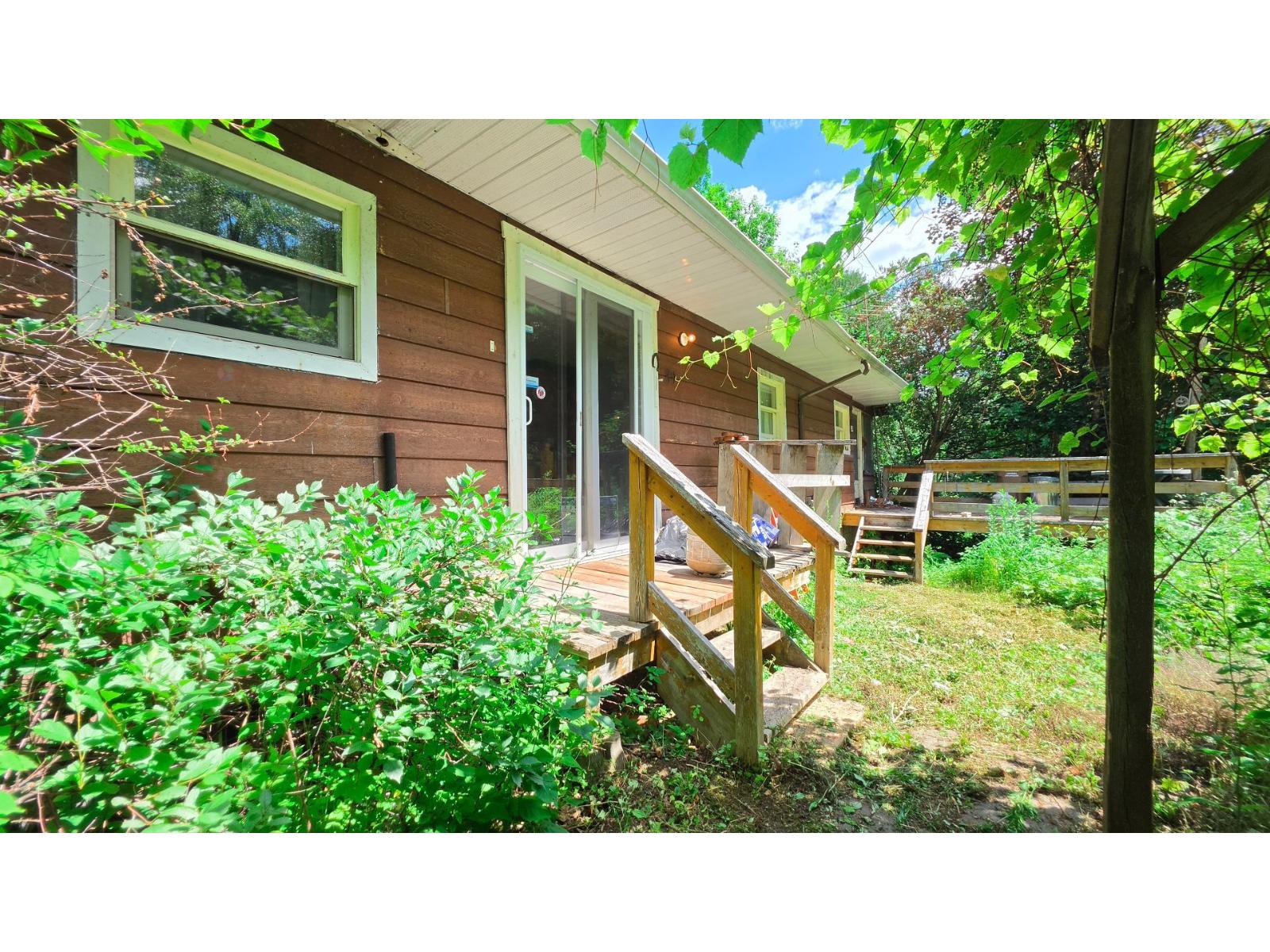 86 Ch. Simms E. Property Photo 18