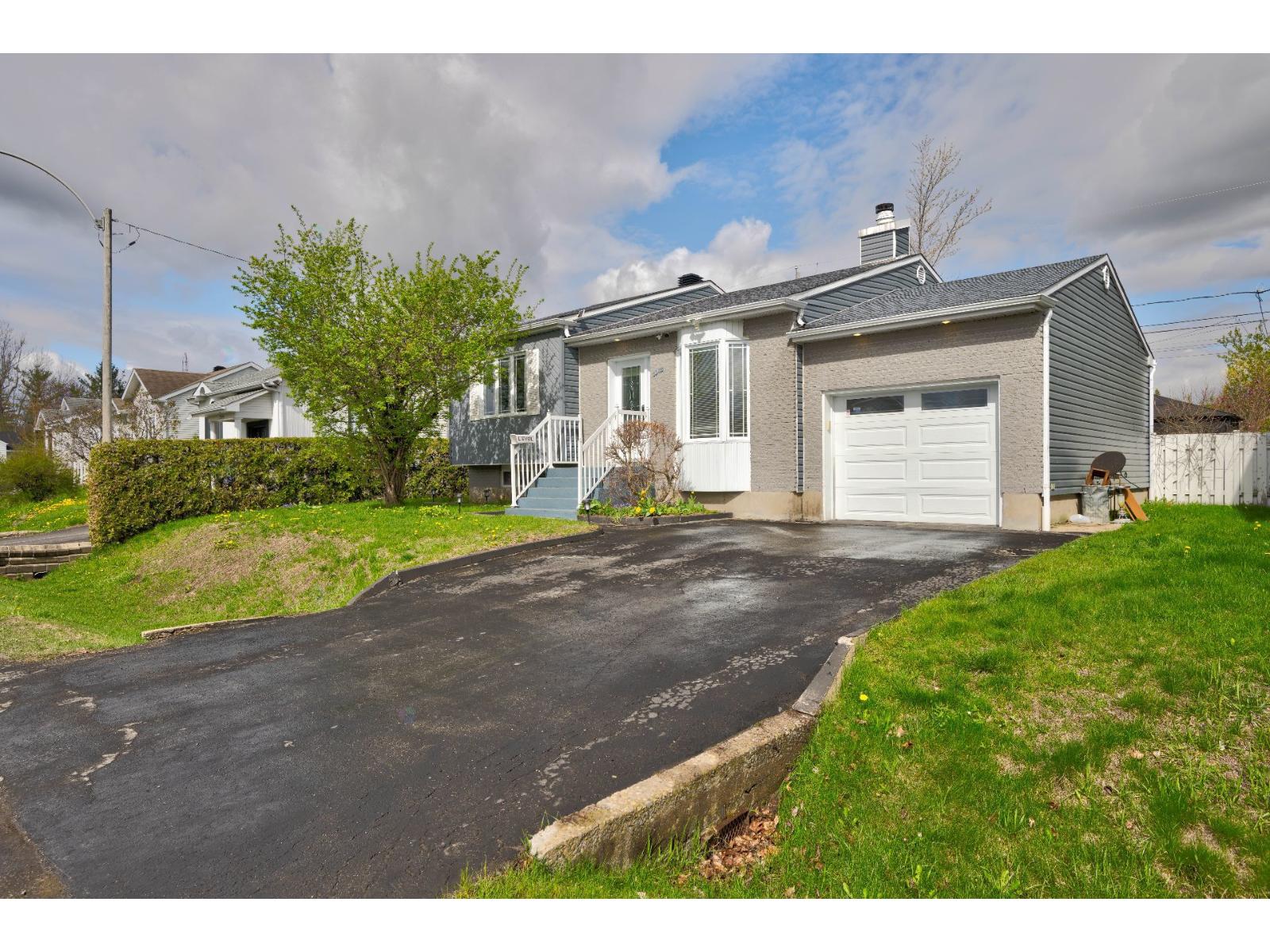 1042 Rue Julien