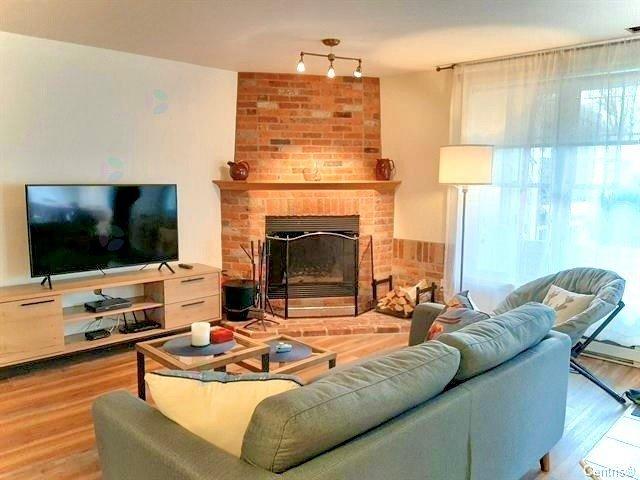 560 Rue Maple Property Photo 8