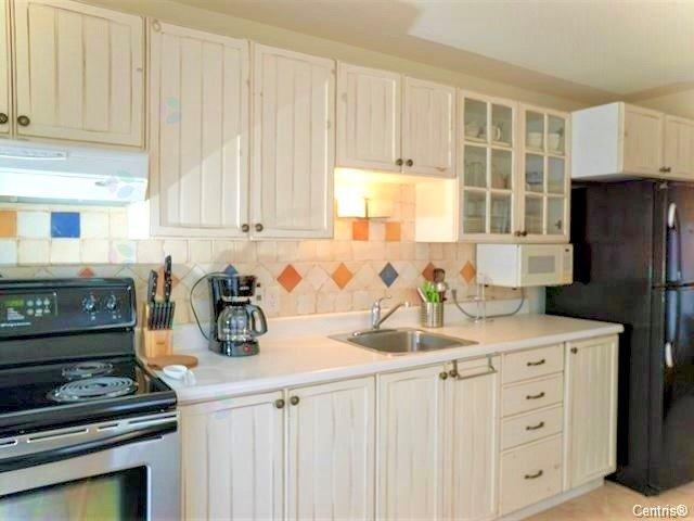 560 Rue Maple Property Photo 9