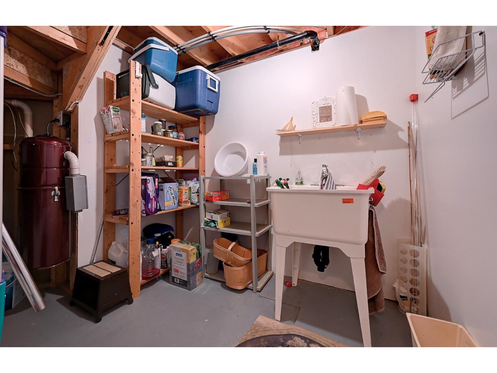 1325 Rue Gaby-dénommé Property Photo 28