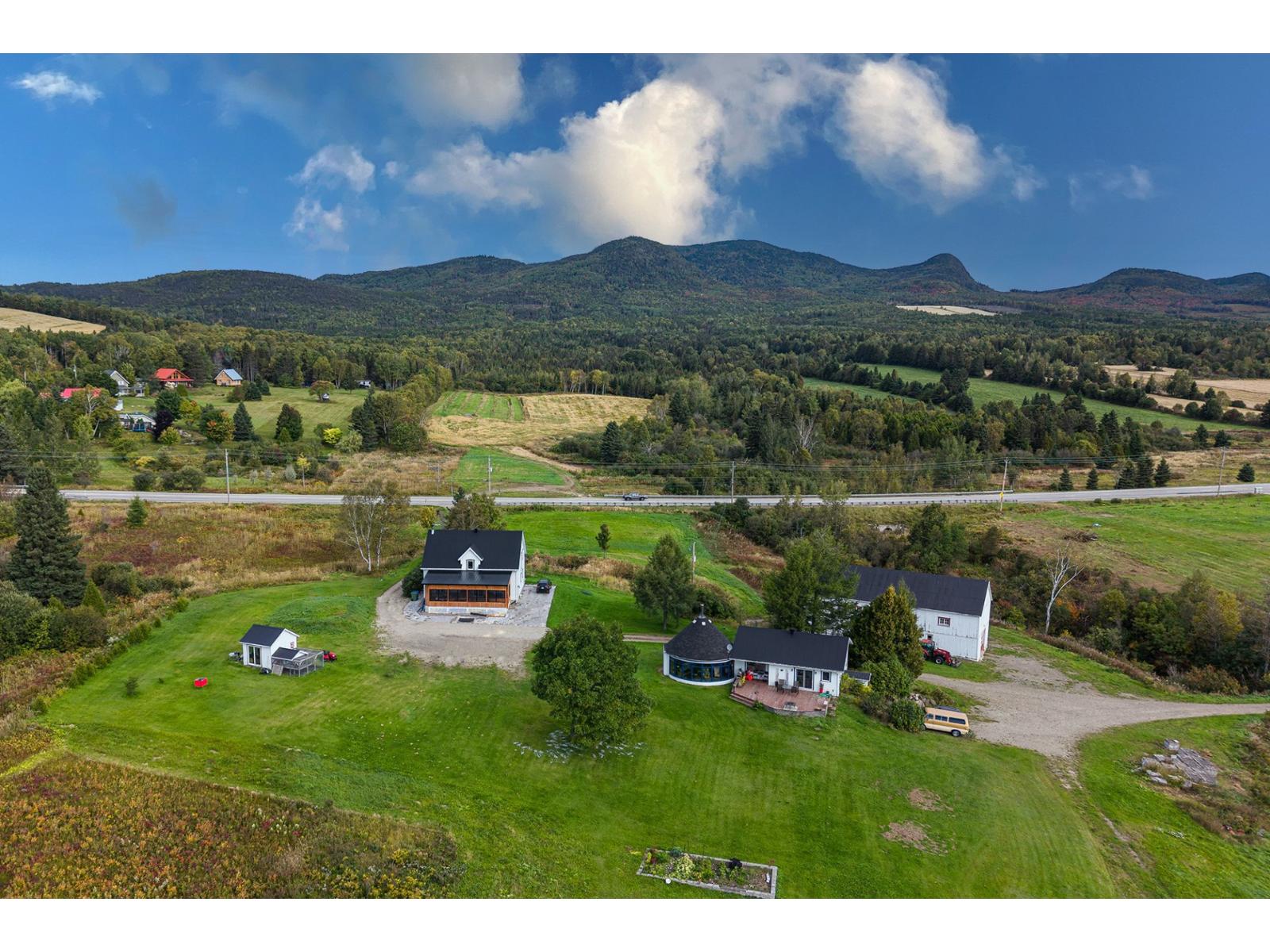 2688-2700 Route Du Fleuve Property Photo 4