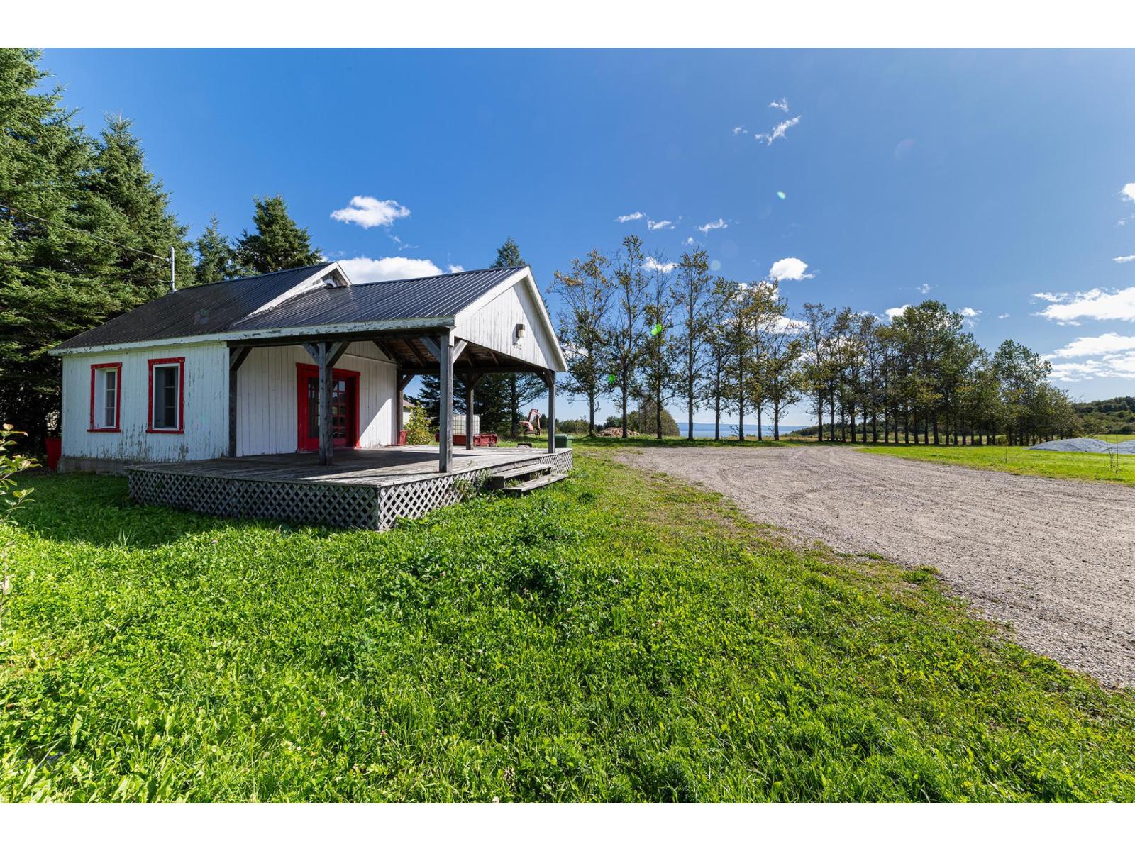 2688-2700 Route Du Fleuve Property Photo 7