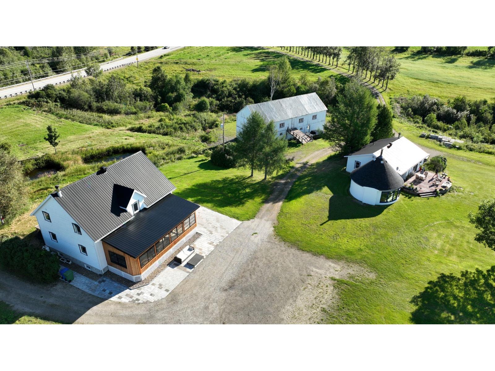 2688-2700 Route Du Fleuve Property Photo 8