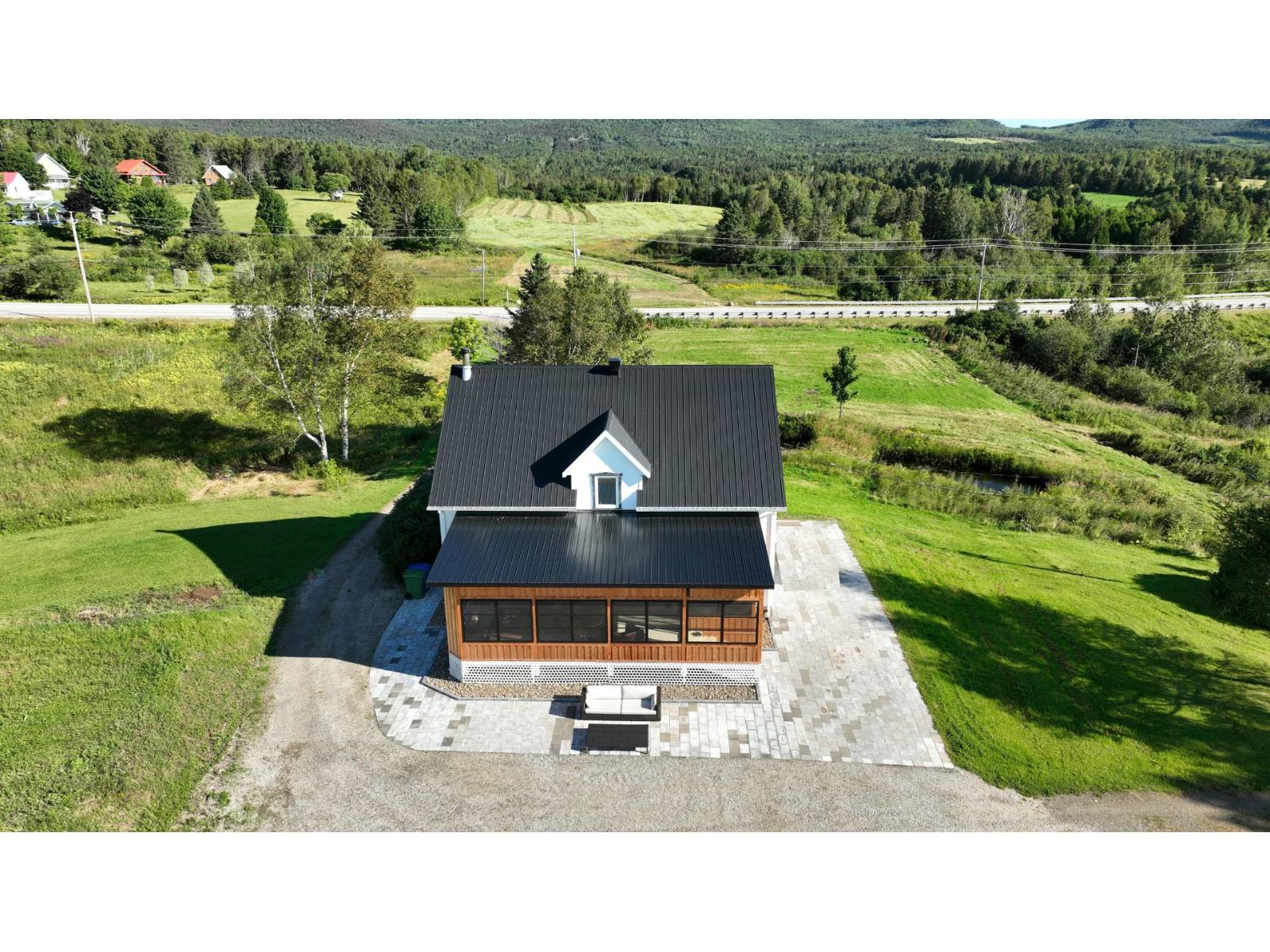 2688-2700 Route Du Fleuve Property Photo 10