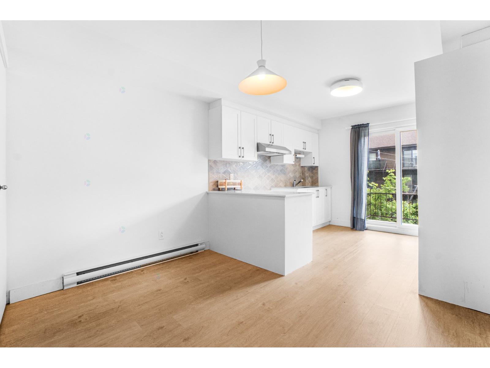1600 Rue Sauvé E., 5 Property Photo 5